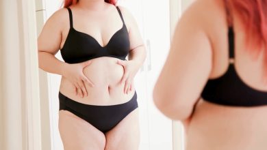Ela não queria uma barriga chapada. Queria parar de se esconder.